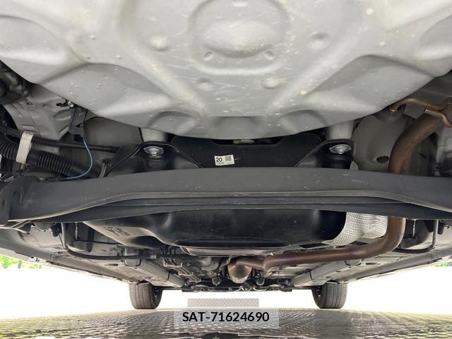 Toyota YARIS 2020-07 8284008-18