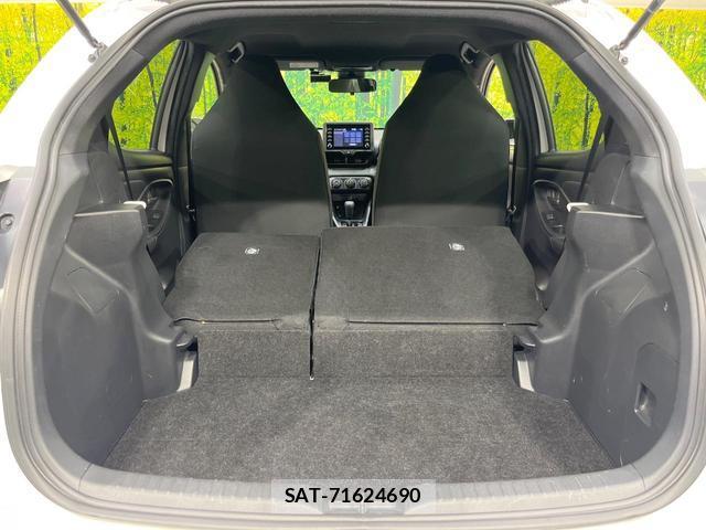 Toyota YARIS 2020-07 8284008-9