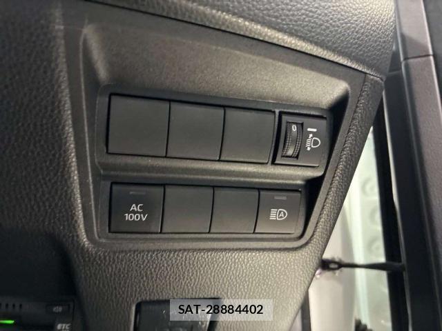 Toyota YARIS 2023-07 8284241-10