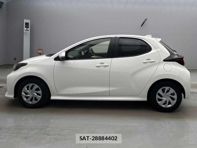 Toyota YARIS 2023-07 8284241-13