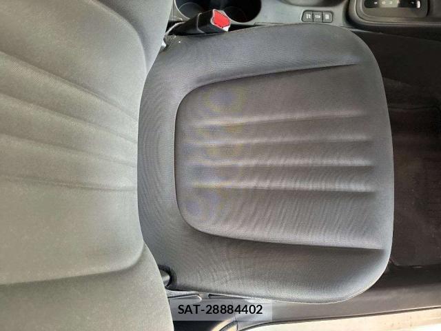 Toyota YARIS 2023-07 8284241-15