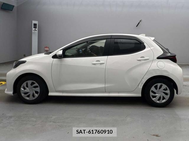 Toyota YARIS 2023-07 8284243-12