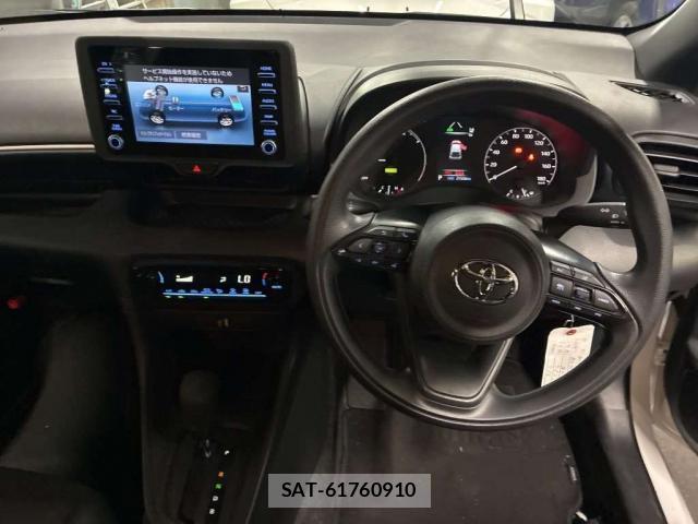 Toyota YARIS 2023-07 8284243-2