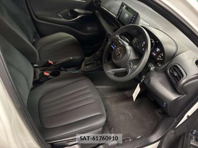 Toyota YARIS 2023-07 8284243-3