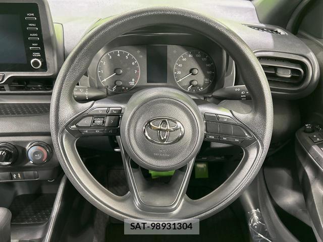 Toyota YARIS 2023-07 8285008-10