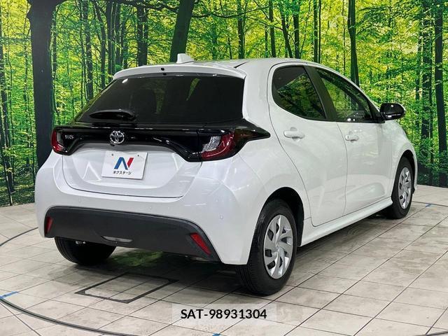 Toyota YARIS 2023-07 8285008-15