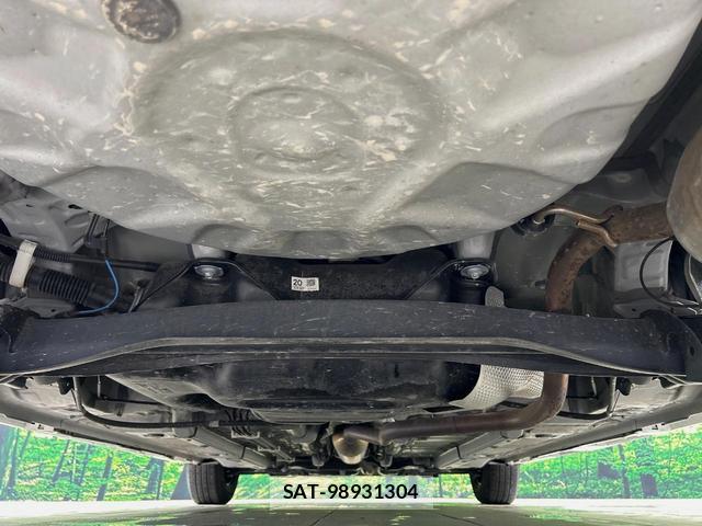 Toyota YARIS 2023-07 8285008-18