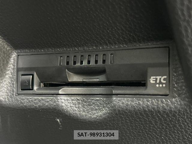 Toyota YARIS 2023-07 8285008-5