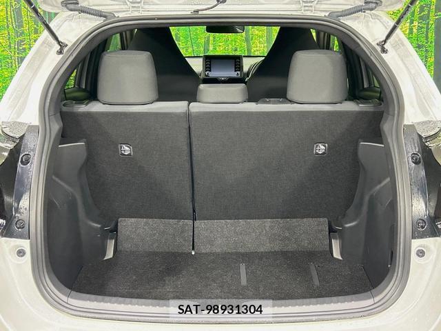 Toyota YARIS 2023-07 8285008-9
