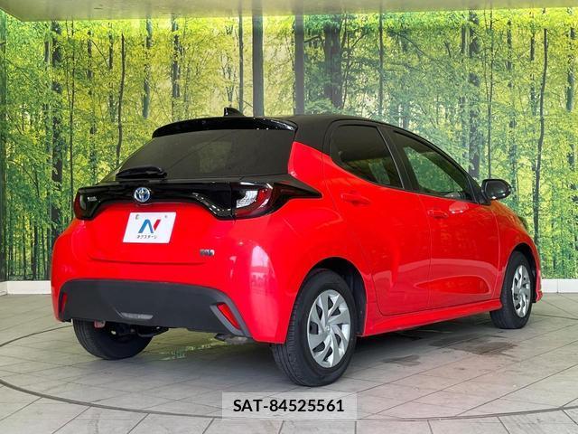 Toyota YARIS 2022-05 8285170-16