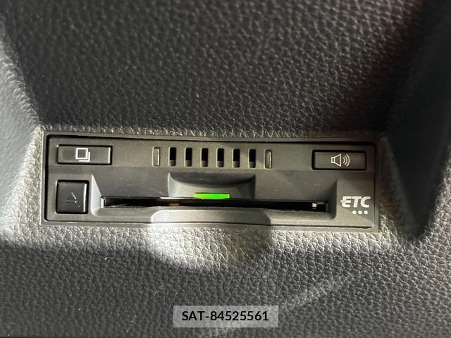 Toyota YARIS 2022-05 8285170-5
