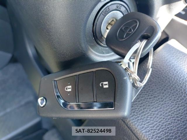 Toyota YARIS 2023-07 8285677-14