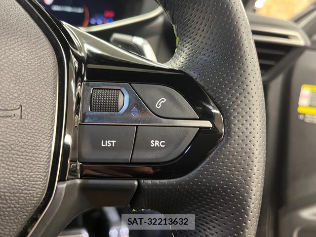 Peugeot 2008 2023-10 8330271-10