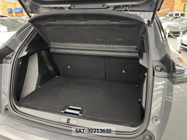 Peugeot 2008 2023-10 8330271-5