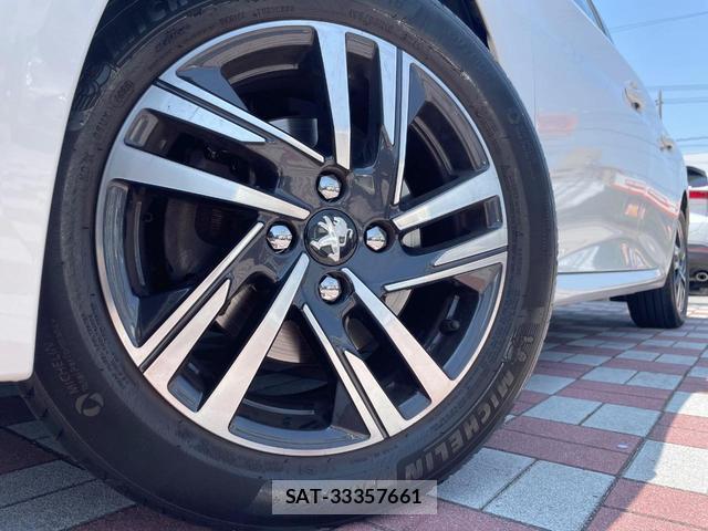 Peugeot 208 2021-04 8277071-13