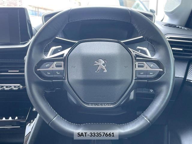 Peugeot 208 2021-04 8277071-9