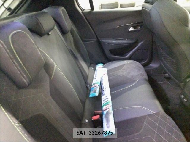 Peugeot 208 2022-04 8330091-5