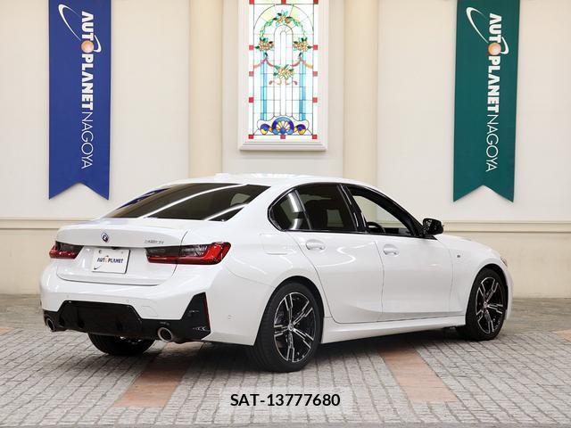 Bmw 3 SERIES 2023-06 8329904-1