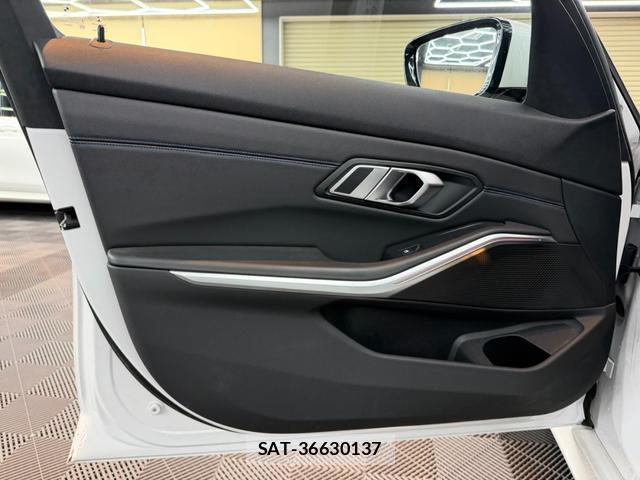 Bmw 3 SERIES 2019-07 8330141-12