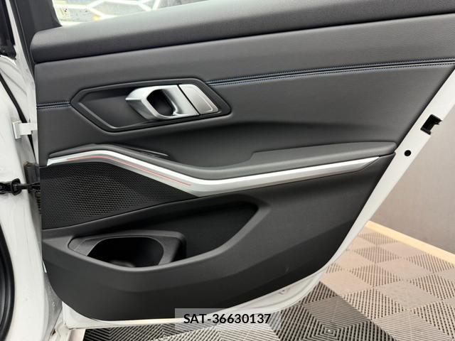 Bmw 3 SERIES 2019-07 8330141-14