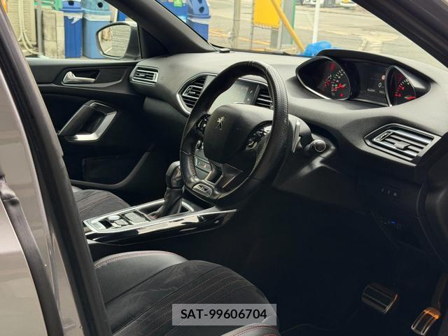 Peugeot 308 2018-07 8329978-3