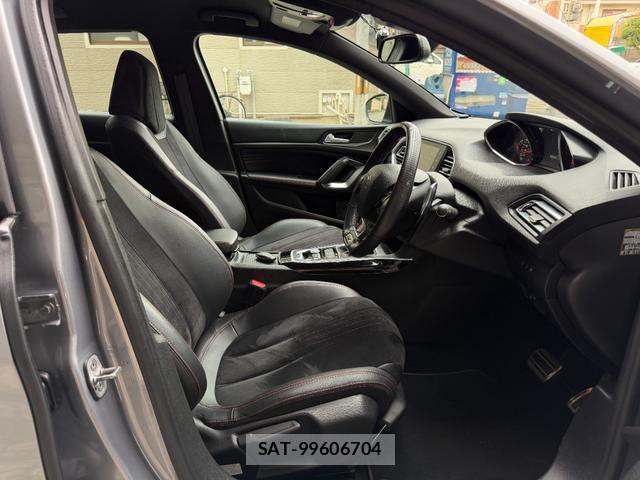 Peugeot 308 2018-07 8329978-4