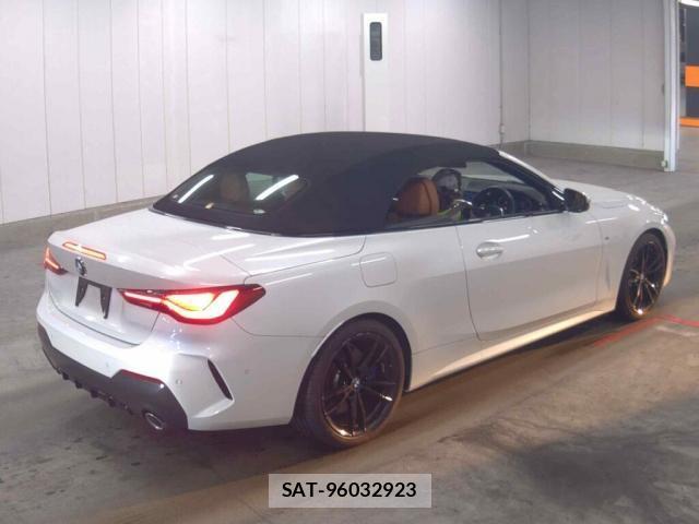 Bmw 4 SERIES 2021-06 8330090-1
