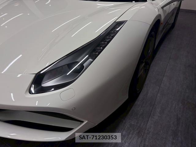 Ferrari 488 GTB 2018-07 8328158-19