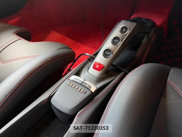 Ferrari 488 GTB 2018-07 8328158-9