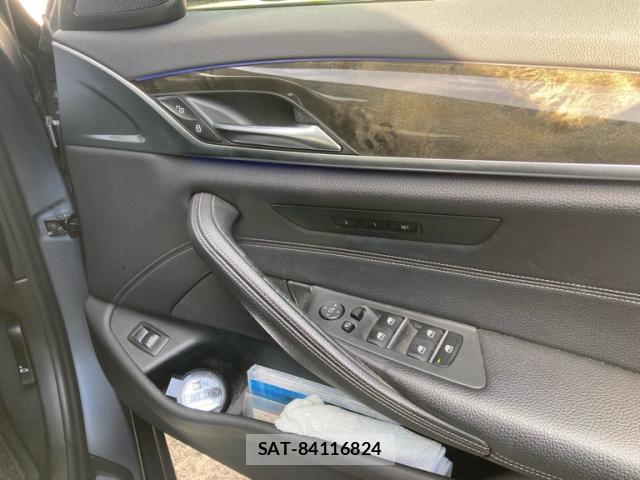 Bmw 5 SERIES 2017-09 8327985-10