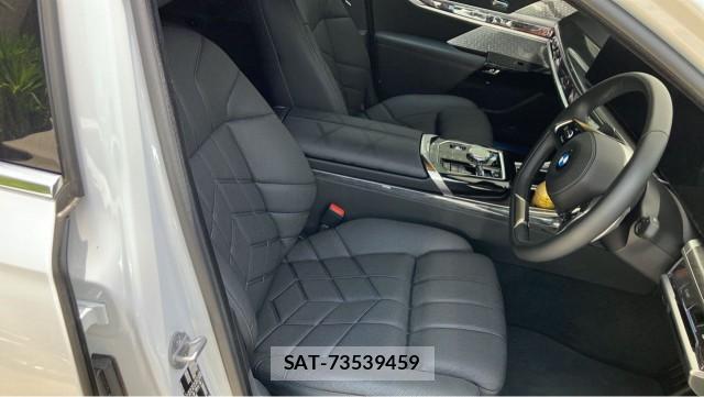 Bmw 7 SERIES 2023-06 8329268-5