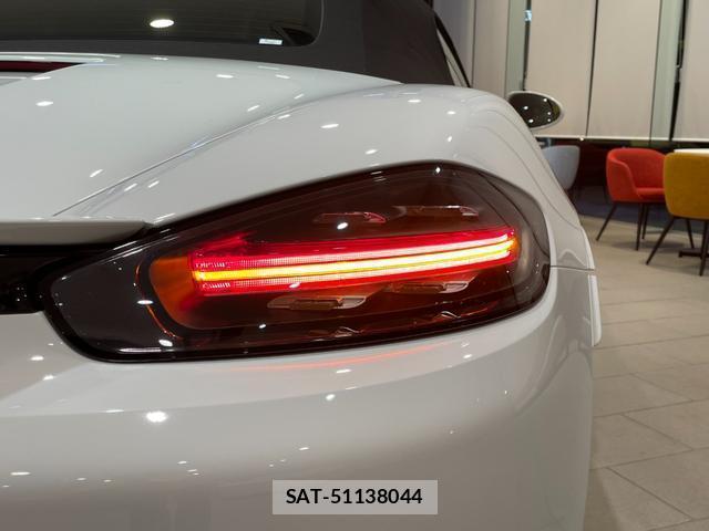 Porsche 718 Boxster 2017-09 8328712-14