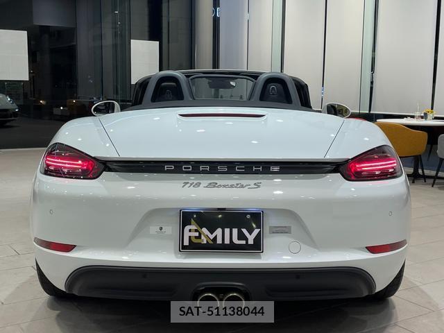 Porsche 718 Boxster 2017-09 8328712-18
