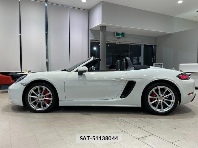 Porsche 718 Boxster 2017-09 8328712-19