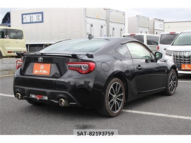 Toyota 86 2016-10 8329750-13