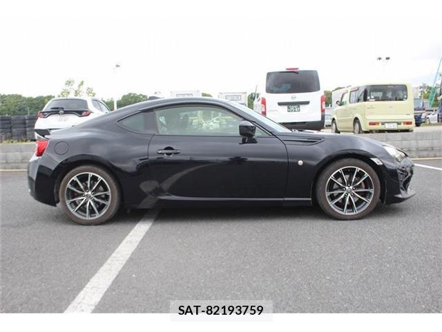 Toyota 86 2016-10 8329750-14