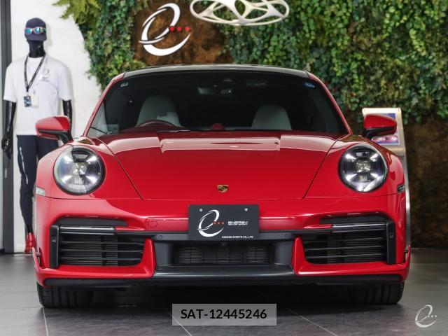 Porsche 911 2021-04 8328121-12