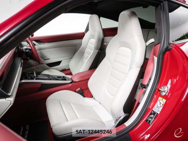 Porsche 911 2021-04 8328121-3