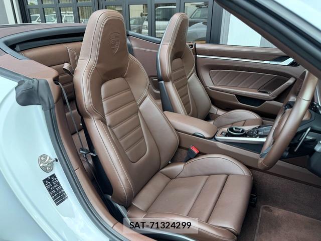 Porsche 911 2020-09 8328849-1