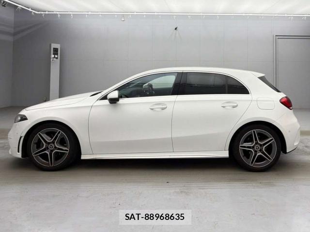 Mercedes Benz A-CLASS 2019-10 8330051-9