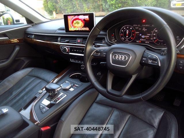Audi A4 2017-08 8328062-2