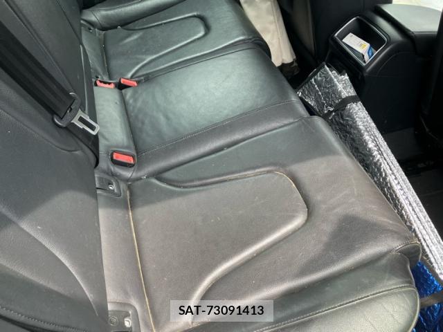Audi A4 2009-10 8329398-15