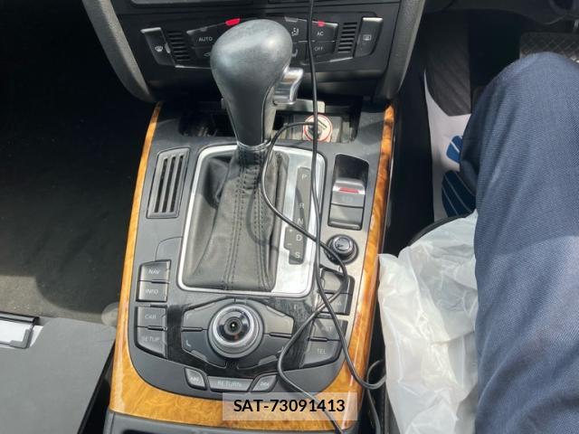 Audi A4 2009-10 8329398-19
