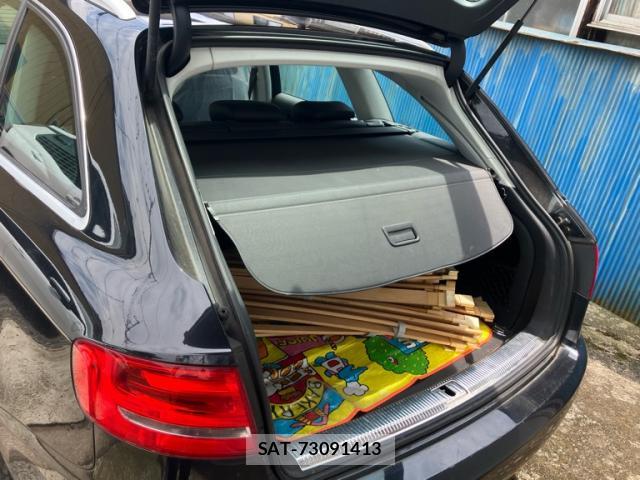Audi A4 2009-10 8329398-8