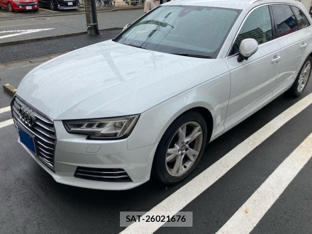 Audi A4 2017-02 8329448-0