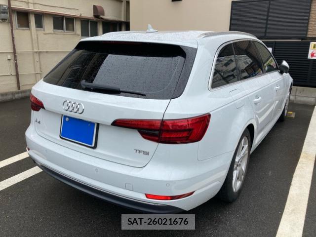 Audi A4 2017-02 8329448-13
