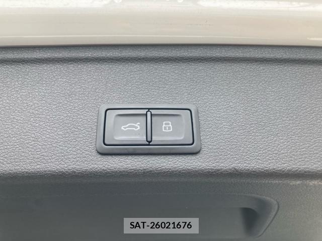 Audi A4 2017-02 8329448-18