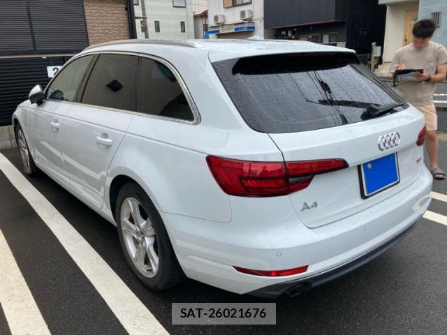 Audi A4 2017-02 8329448-2