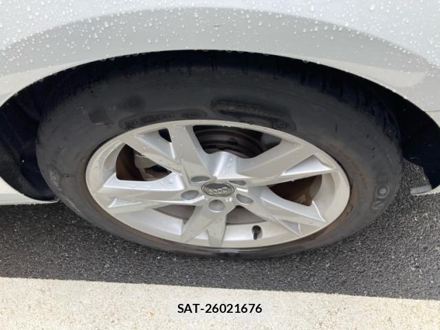 Audi A4 2017-02 8329448-3