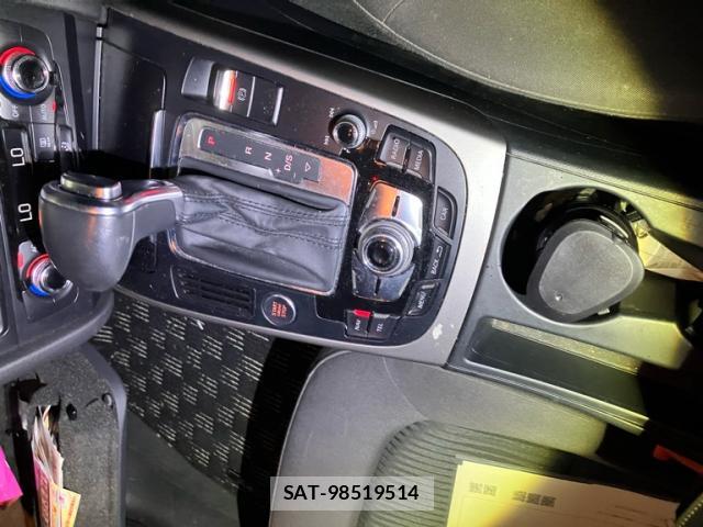 Audi A4 2013-03 8329925-10